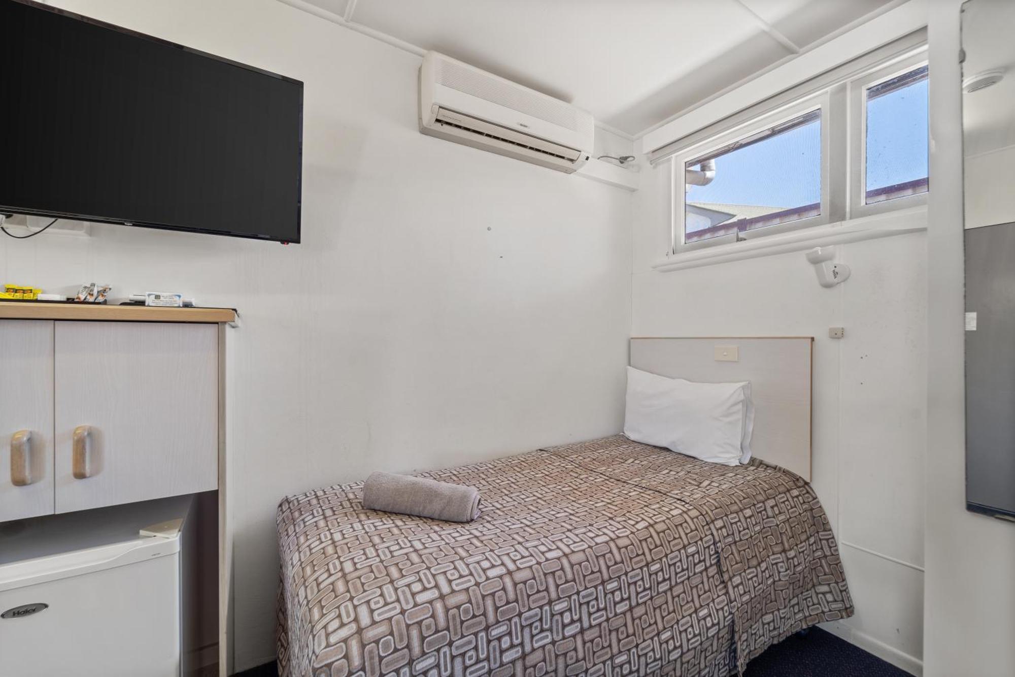 Tally Ho Motor Inn Tenterfield Extérieur photo